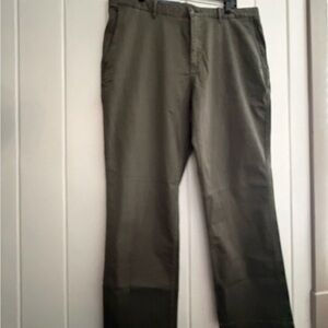 Daniel Cremieux Men's Khaki Chinos